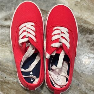 Kids Old Navy Red Canvas Lace-Up Sneakers size 1 Youth